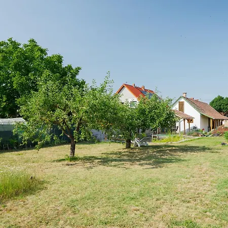 Goggola By Interhome 발라톤엘